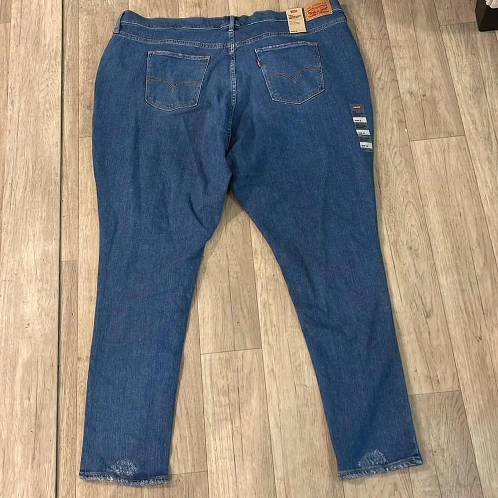 Levi’s high rise skinny NWT plus 26w jeans distressed